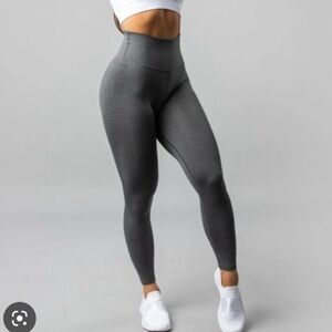 Alphalete Gray Seamless Leggings with High-Rise Waistband